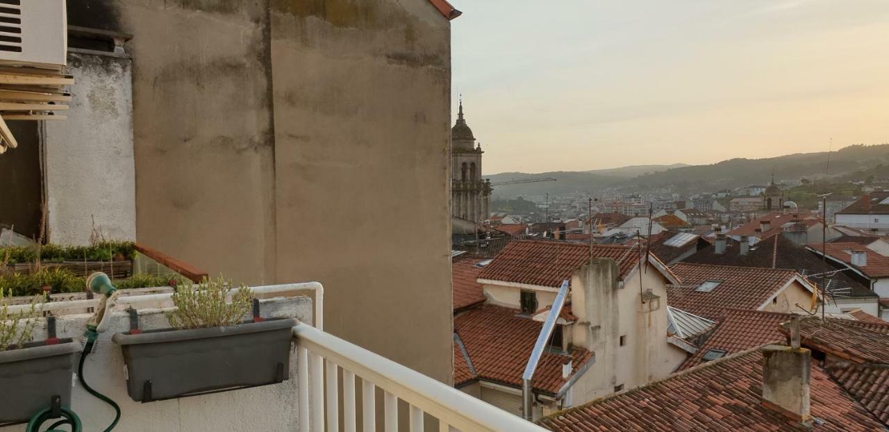 شقة Duplex Luminoso Con Vistas En El Centro De أورينس المظهر الخارجي الصورة